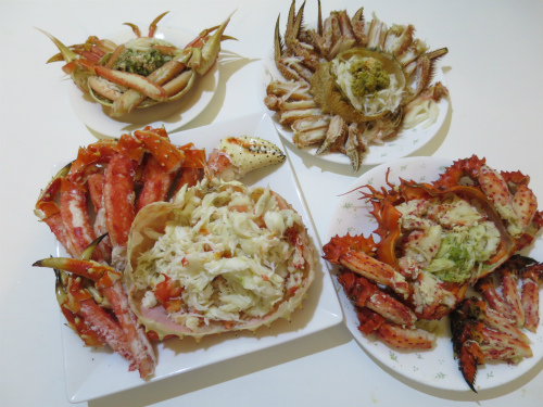 かにまみれのカニをさばく